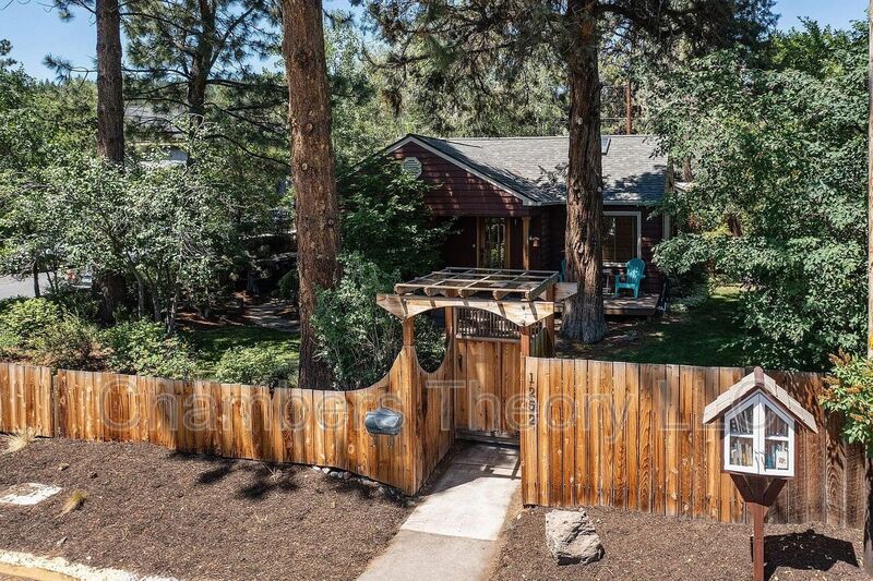 Bend House: 1252 NW Milwaukee Ave