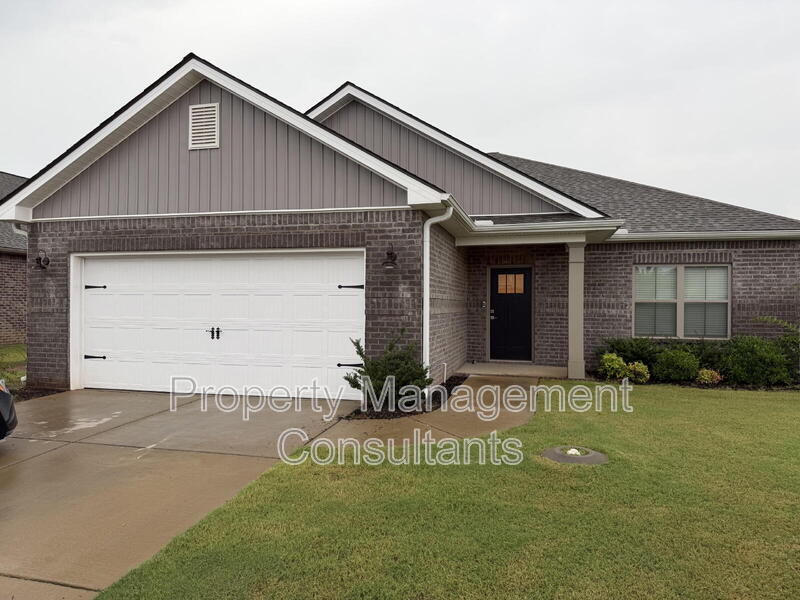 Athens House: 14872 Demarie Ln