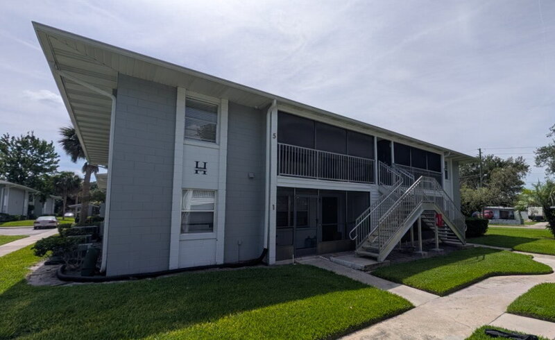 Sanford Condo: 700 E Airport Blvd