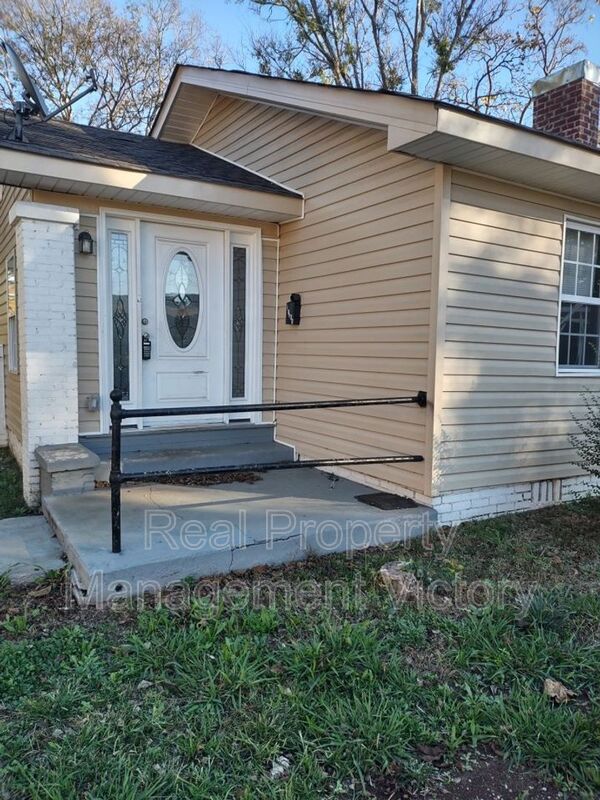 Birmingham House: 1705 52nd St