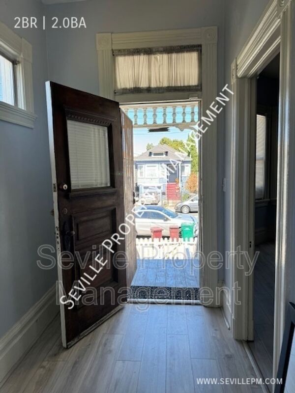 Oakland Condo: 2920 Filbert Street