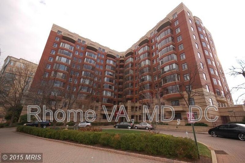 Arlington Condo: 2400 Clarendon Blvd