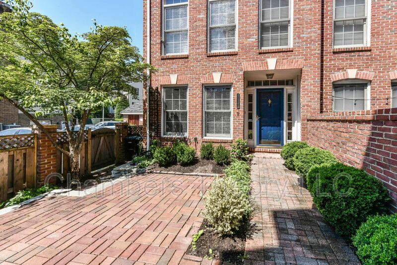 Arlington House: 1114-A N Stafford St