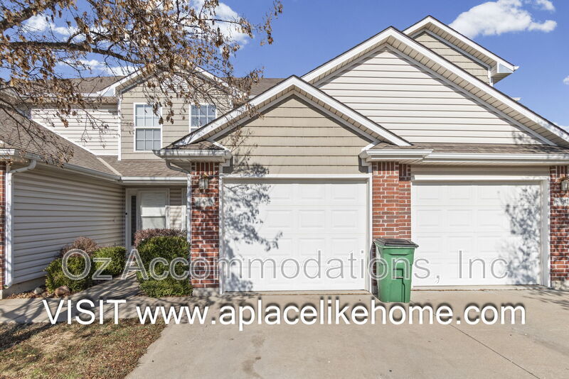 Blue Springs Condo: 803 SW Imperial Ln