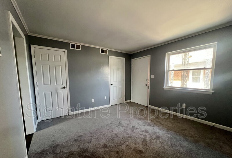 Roanoke Condo: 1010 Hershberger Rd NW