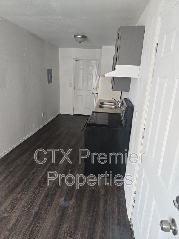 Killeen Condo: 1209 N 10th St Killeen, TX 76541