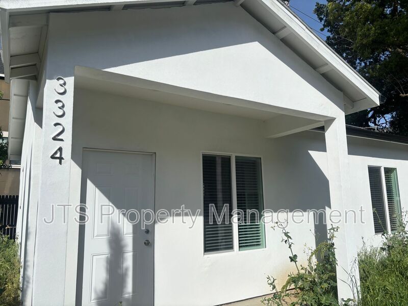 Sacramento Condo: 3320 24th St