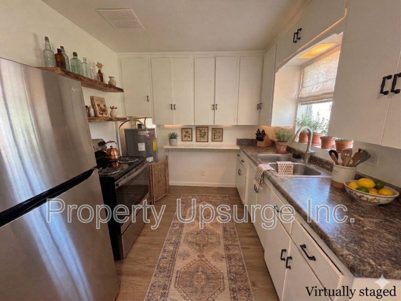 Redding Condo: 2424 Court Street St - 2424