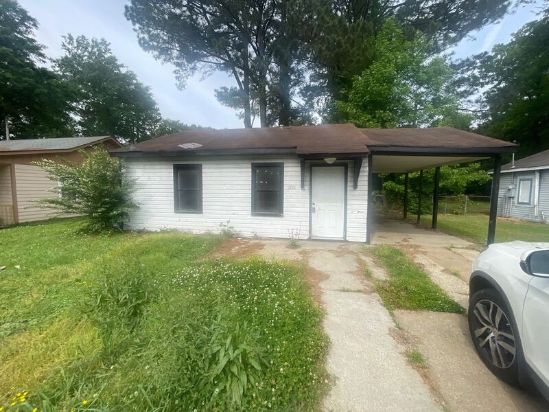 Jackson House: 205 Lindsey Drive