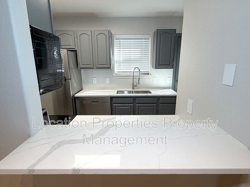 2201 Westdale Road - A3, Lawrence, Kansas rental photo 13 of 31