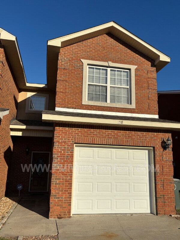 Enterprise Townhome: 108 Peregrine Way