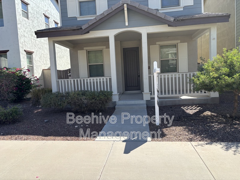 Buckeye House: 2947 N Evergreen St