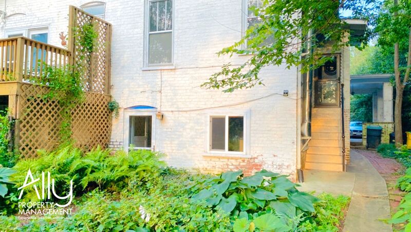 Charlottesville House: 709 Park Street