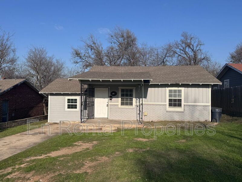 Fort Worth House: 2818 NW 31st