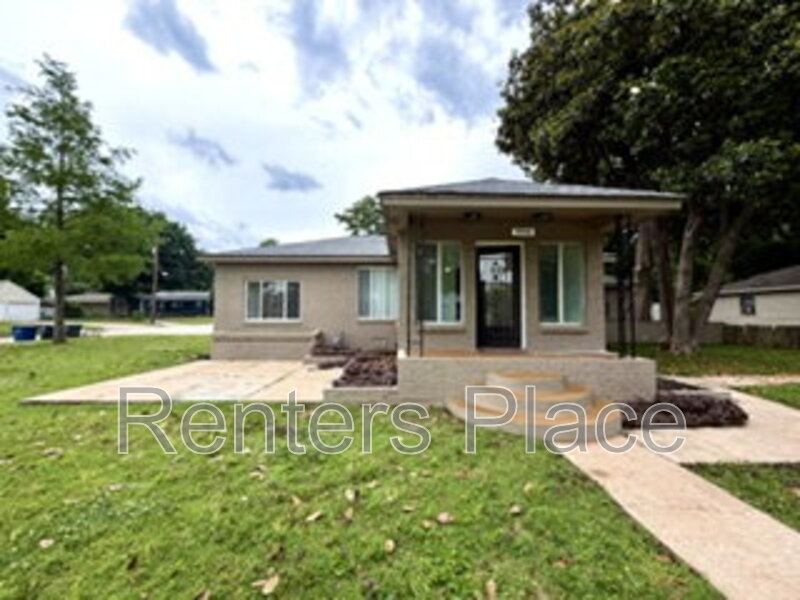 Tulsa House: 5501 South Newport Avenue