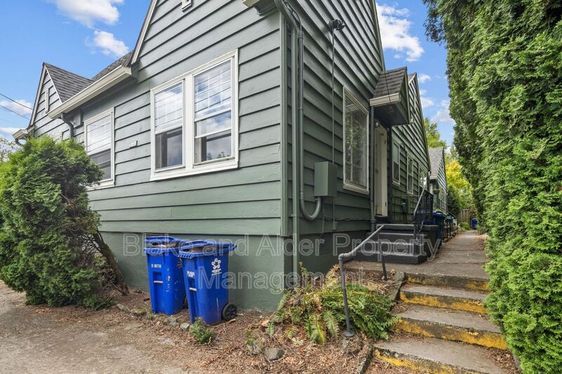 Portland House: 3622 SE Harrison Street