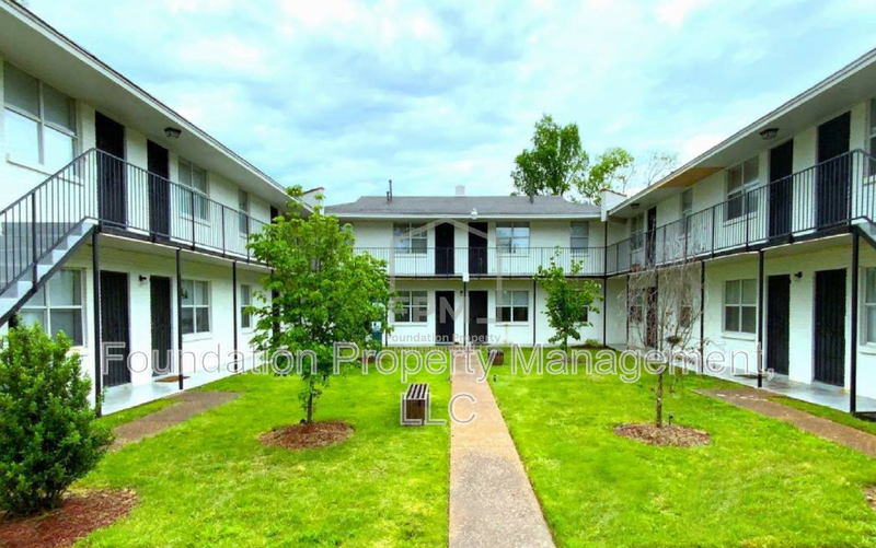 Memphis Condo: 267 Greenlaw Avenue