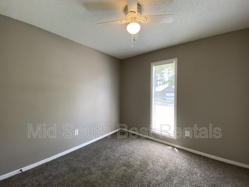 Request a Viewing for 5732 Woodbourne (Ridgeway Estates) Tenant Turner