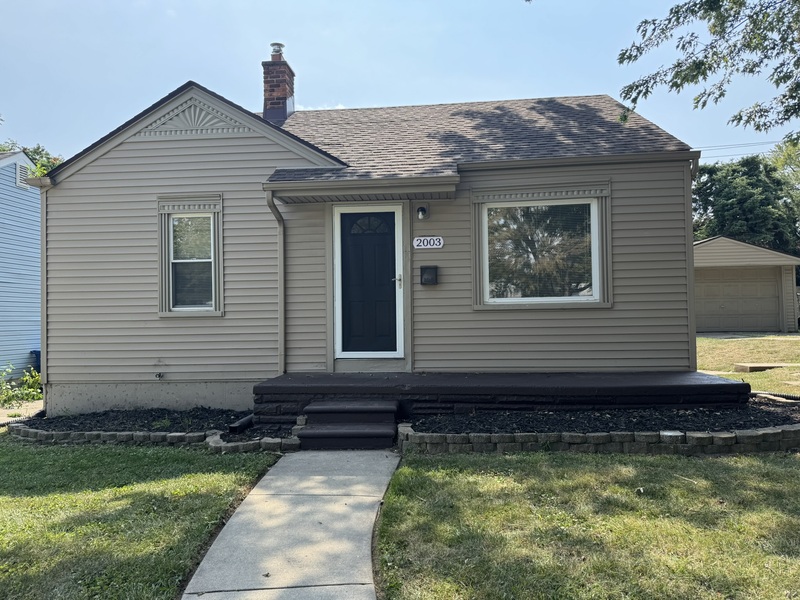 Lincoln Park House: 2003 Moran Avenue