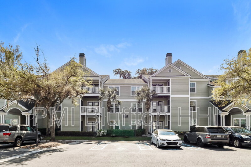 Bluffton Condo: 100 Kensington Blvd