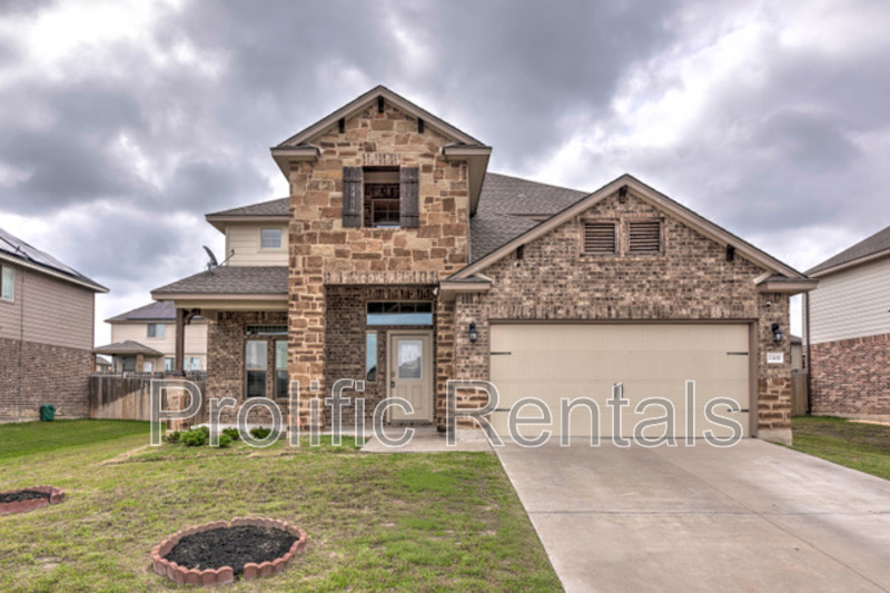 Killeen House: 5300 Primavera Lane