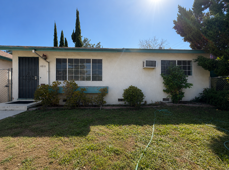 North Hollywood Condo: 4810 Cahuenga Boulevard