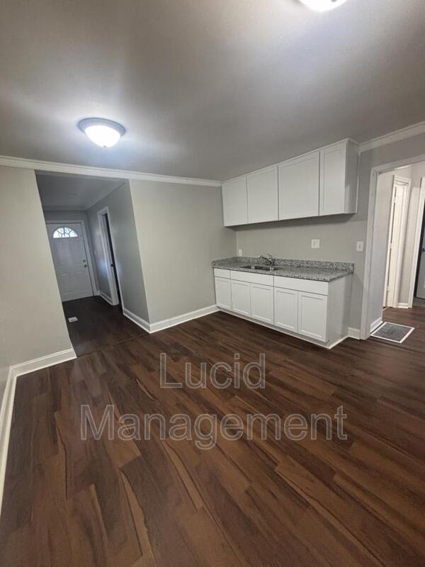 Louisville House: 1605 Arcade Avenue