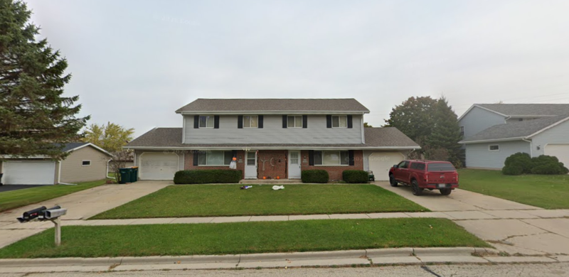 Jackson Townhome: N162 W19356 Oakland Dr.