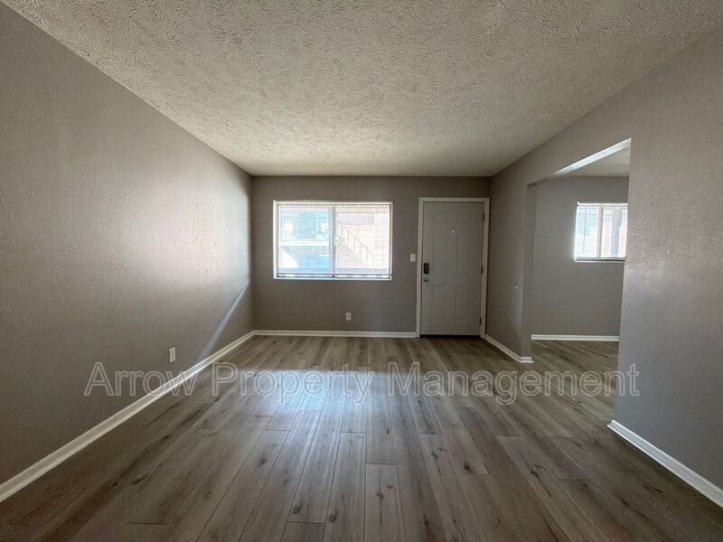 Lincoln Condo: 922 A Street