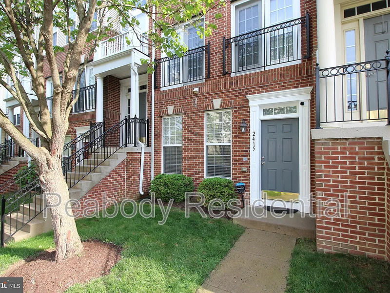 Woodbridge House: 2415 Rainswood Ln
