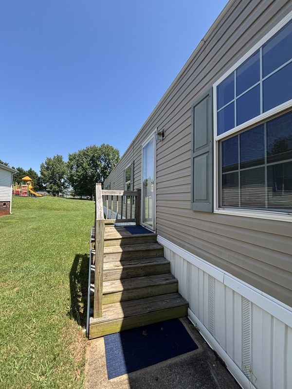 Charlotte House: 10111 Piney Creek Court