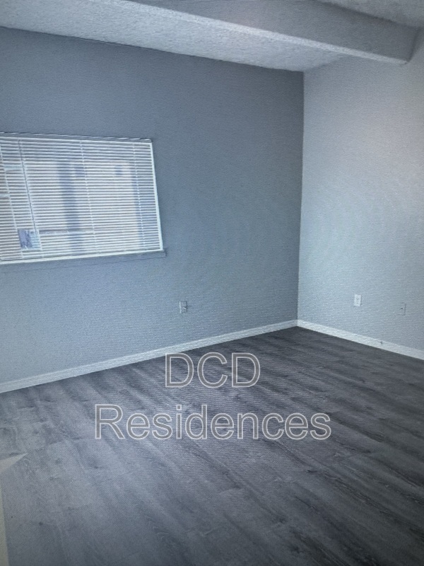 Tampa Condo: 8310 Oak Forest Ct,    Apt 111 Tampa, FL 33615