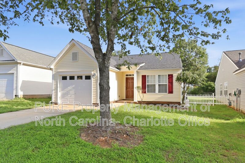 Monroe House: 2003 Kansas City Dr