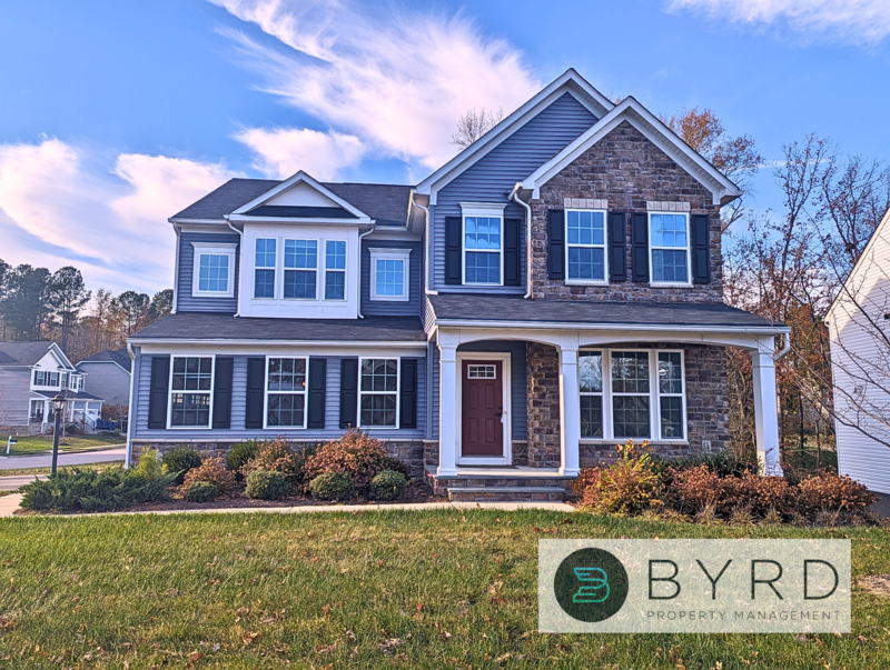 Midlothian House: 15700 Cambria Cove Boulevard