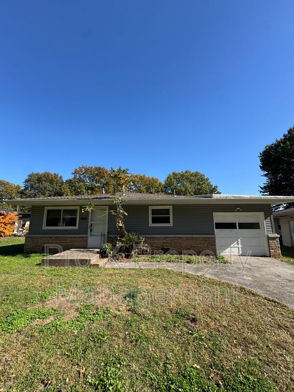 Springfield House: 2116 S Delaware Ave