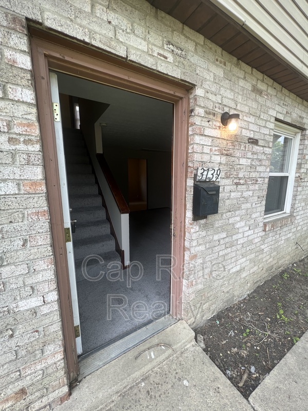 Request a Viewing for 3139 Mcguffey Rd Tenant Turner