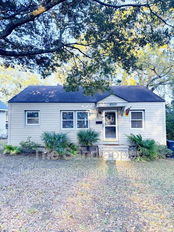 North Charleston House: 4509 Old Park Road