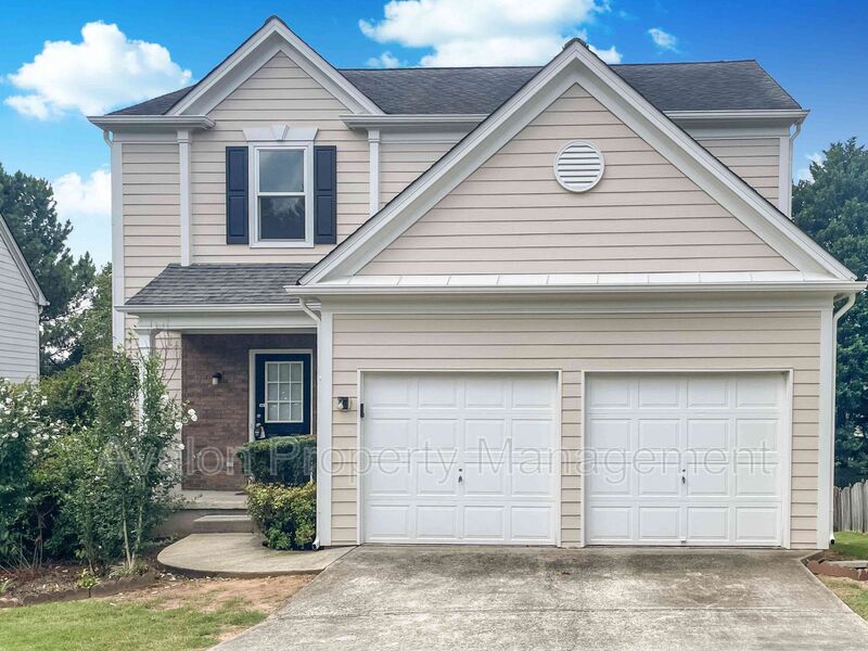 Alpharetta House: 140 Calborne Ct