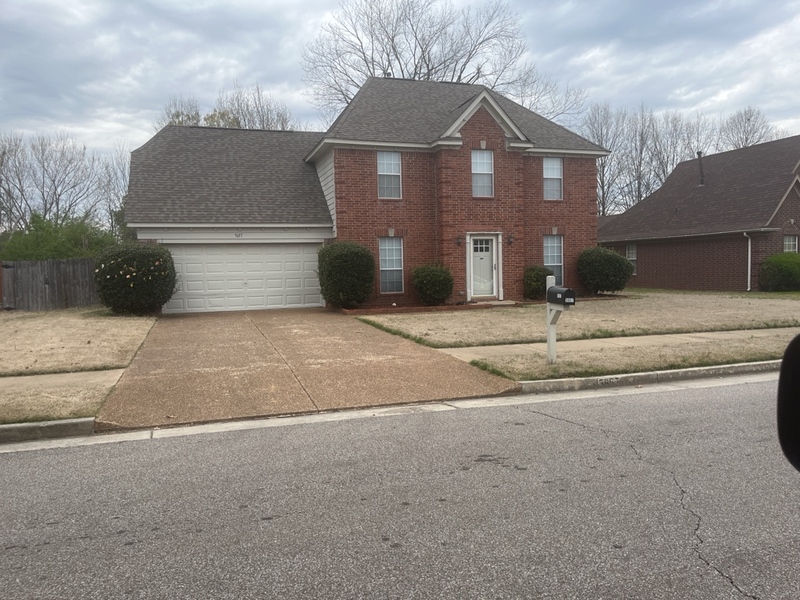Arlington House: 5657 Wolf Pack Dr