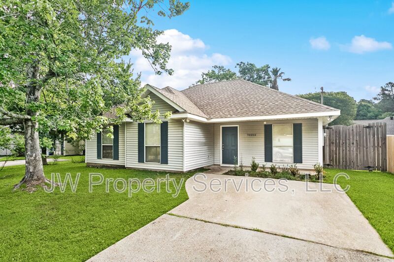 Covington House: 70252 8th St