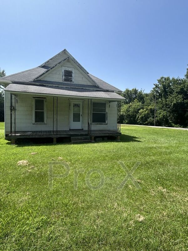 Pittsburg House: 2811 N. Michigan