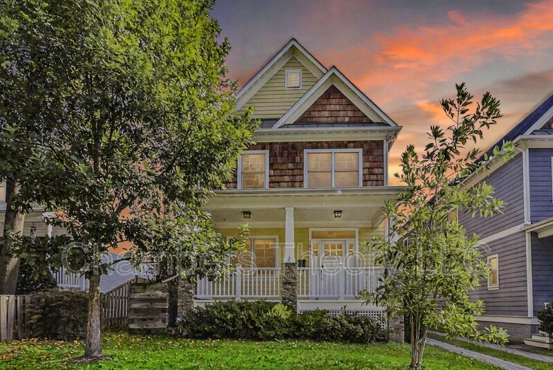 Arlington House: 1921 N George Mason Dr