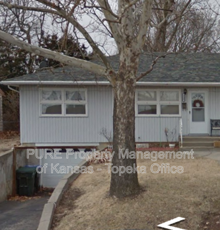 Topeka House: 2117 SW Van Buren St