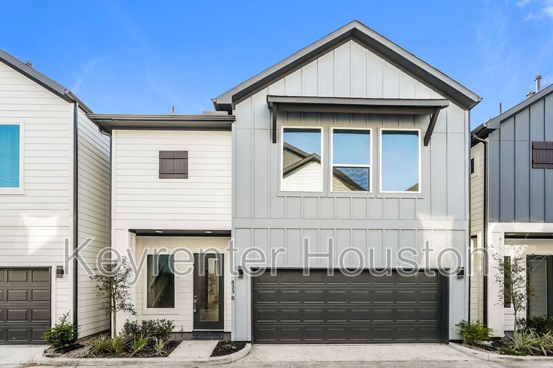 Houston House: 833 Dorchester St