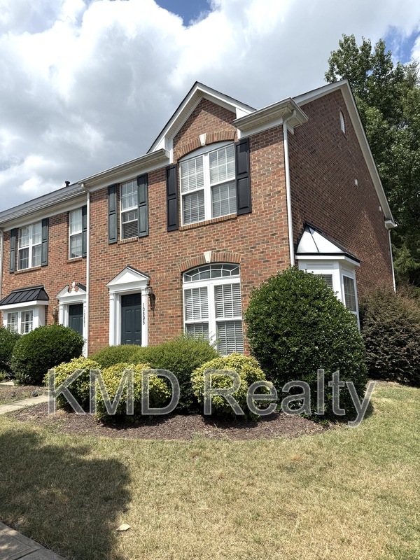 Charlotte Townhome: 10895 Garden Oaks Lane