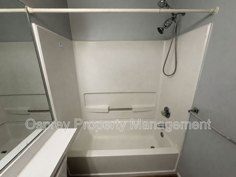 Introducing a beautiful townhouse-style Condo - Photo 7
