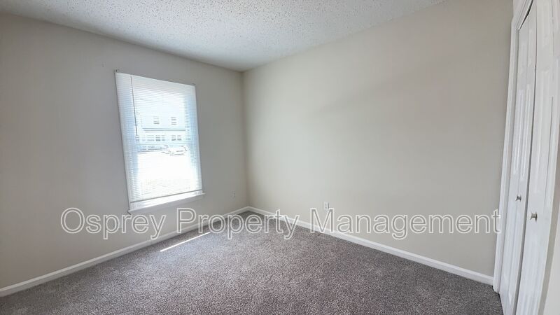 3-Bedroom Virginia Beach Home with Fenced Yard & Spacious Livin - Photo 15