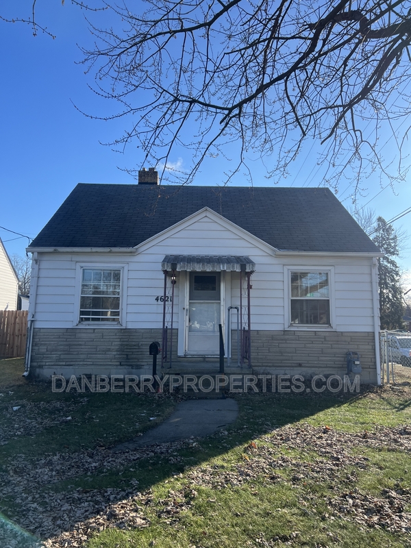 Toledo House: 4621 South Detroit Avenue