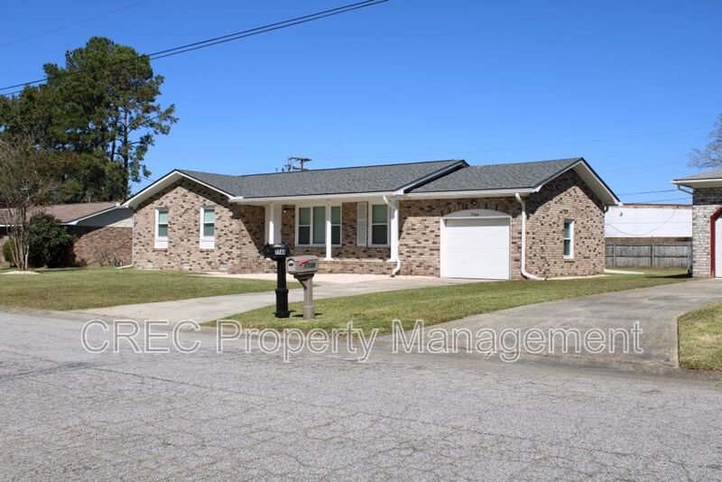 North Charleston House: 7744 Allwood Avenue