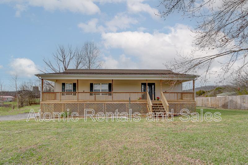 New Market House: 1163 Whitaker Rd